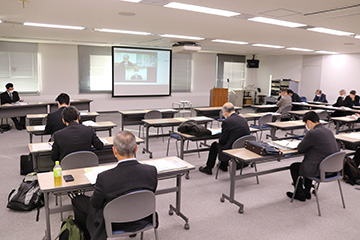 【会員提出問題の討議】